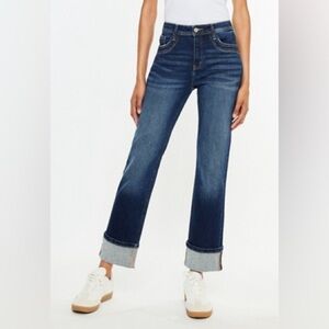 NWT KanCan High Rise Seamed Pocket Cuffed Hem Straight Jean Sz 32
